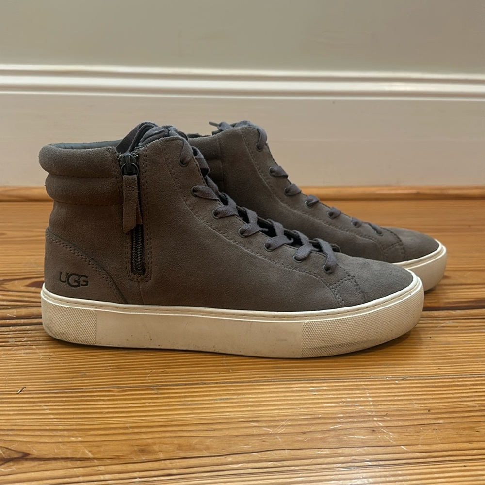 UGG ankle sneakers - size 10